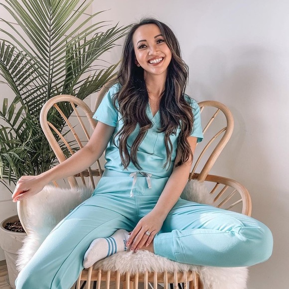 NWT FIGS FRESH AQUA SCRUBS SET CATARINA ZAMORA JOGGERS SMALL LIMITED ED - Picture 4 of 14